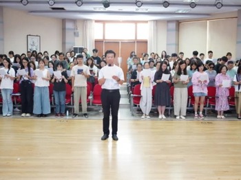 【凌霄新闻台】修一颗教育心，守一份师德魂